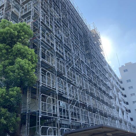 足場